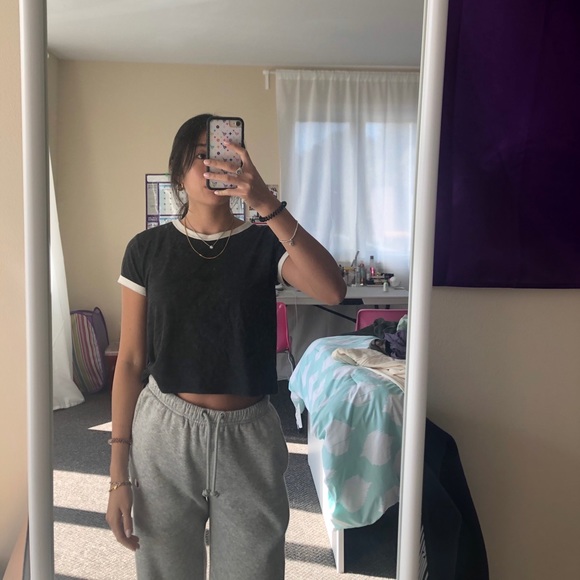 Grey cropped top with white detailing - Picture 1 of 3